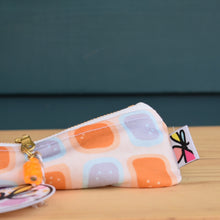Load image into Gallery viewer, Six-piece Picnic Set: zippy pouch, four straws, straw cleaning brush // Orange and Blue Cubes
